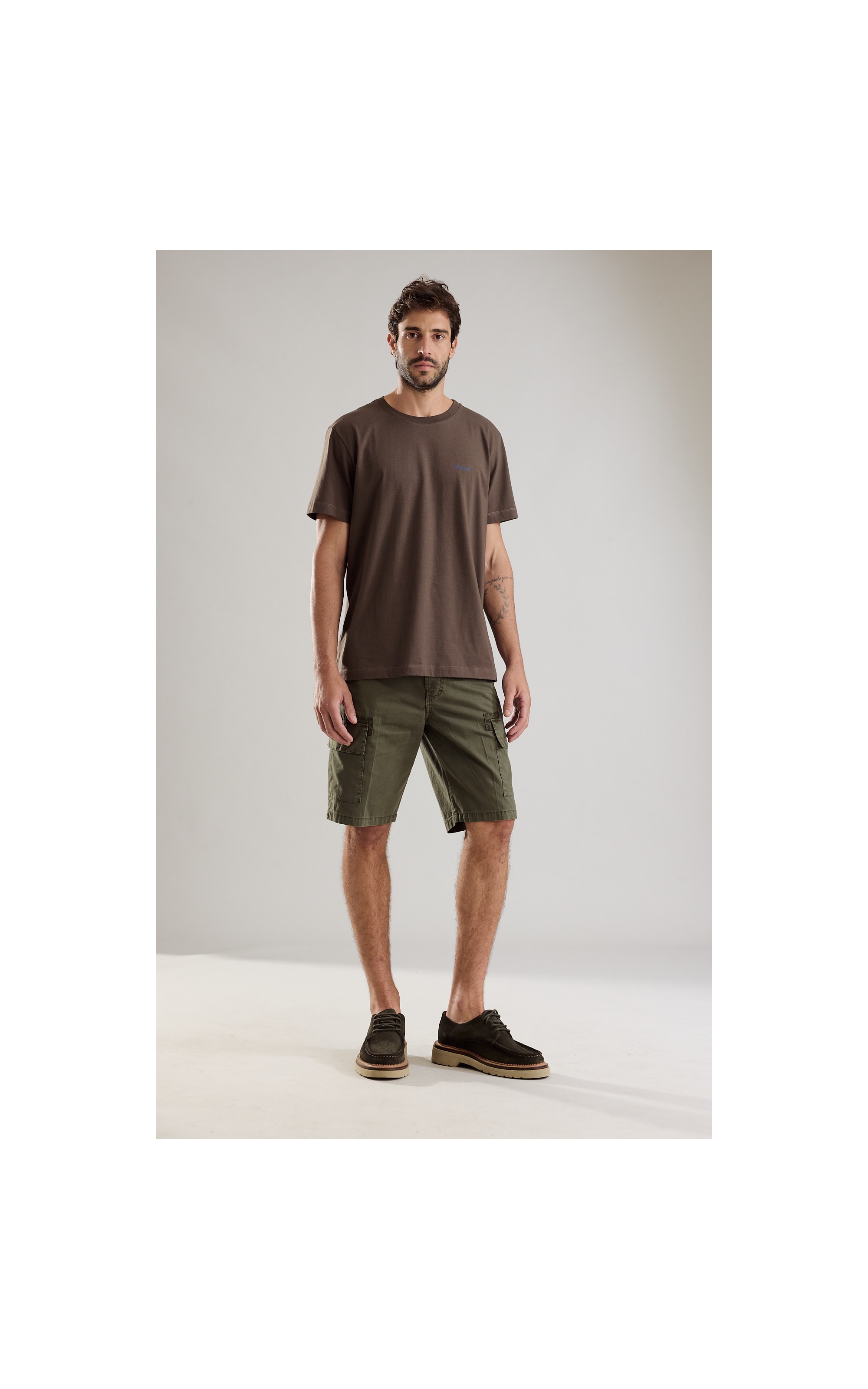 T-Shirt Cross Leaves Costas Tabaco