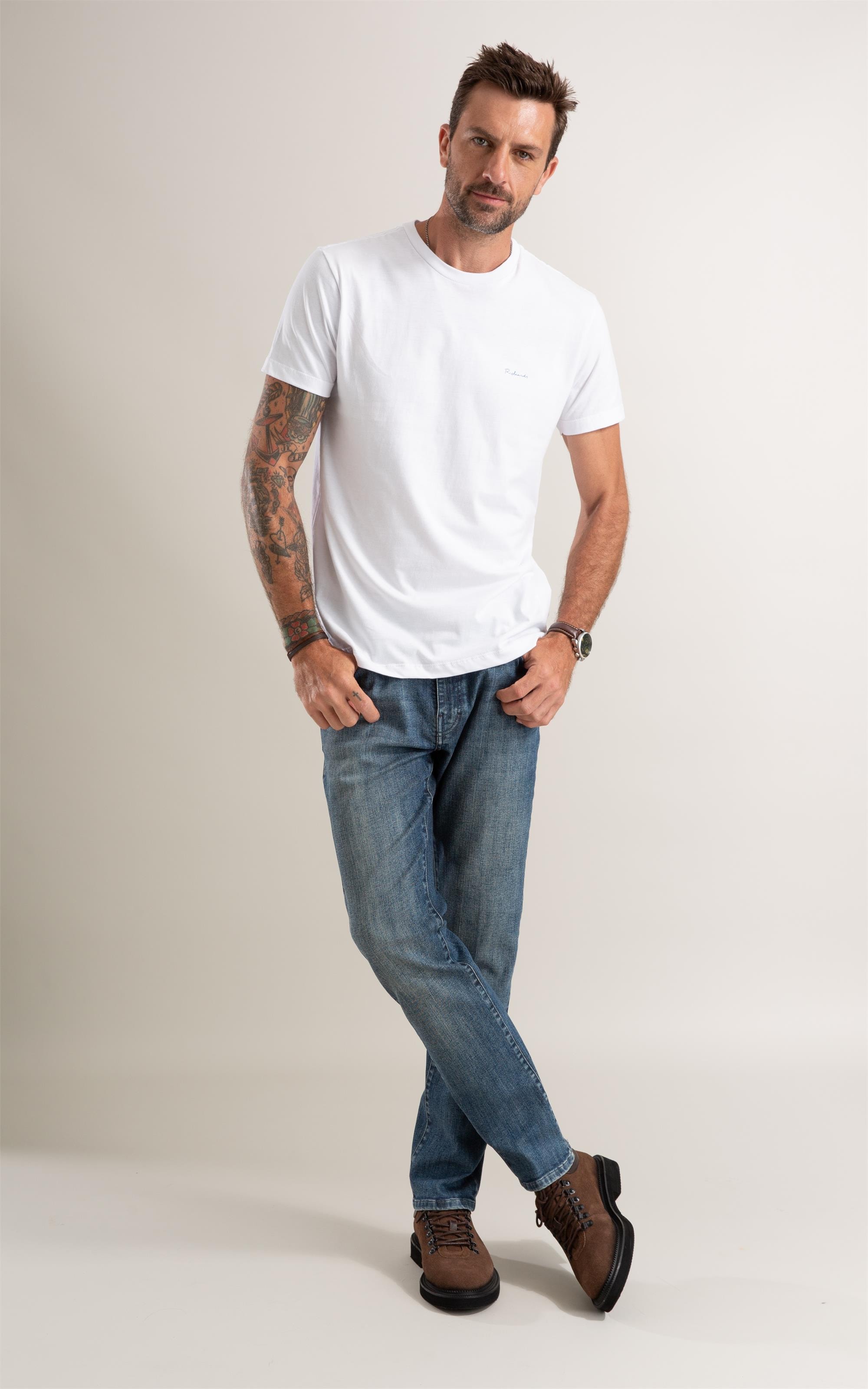 T-Shirt Instituto Tucano Bico Preto Branco