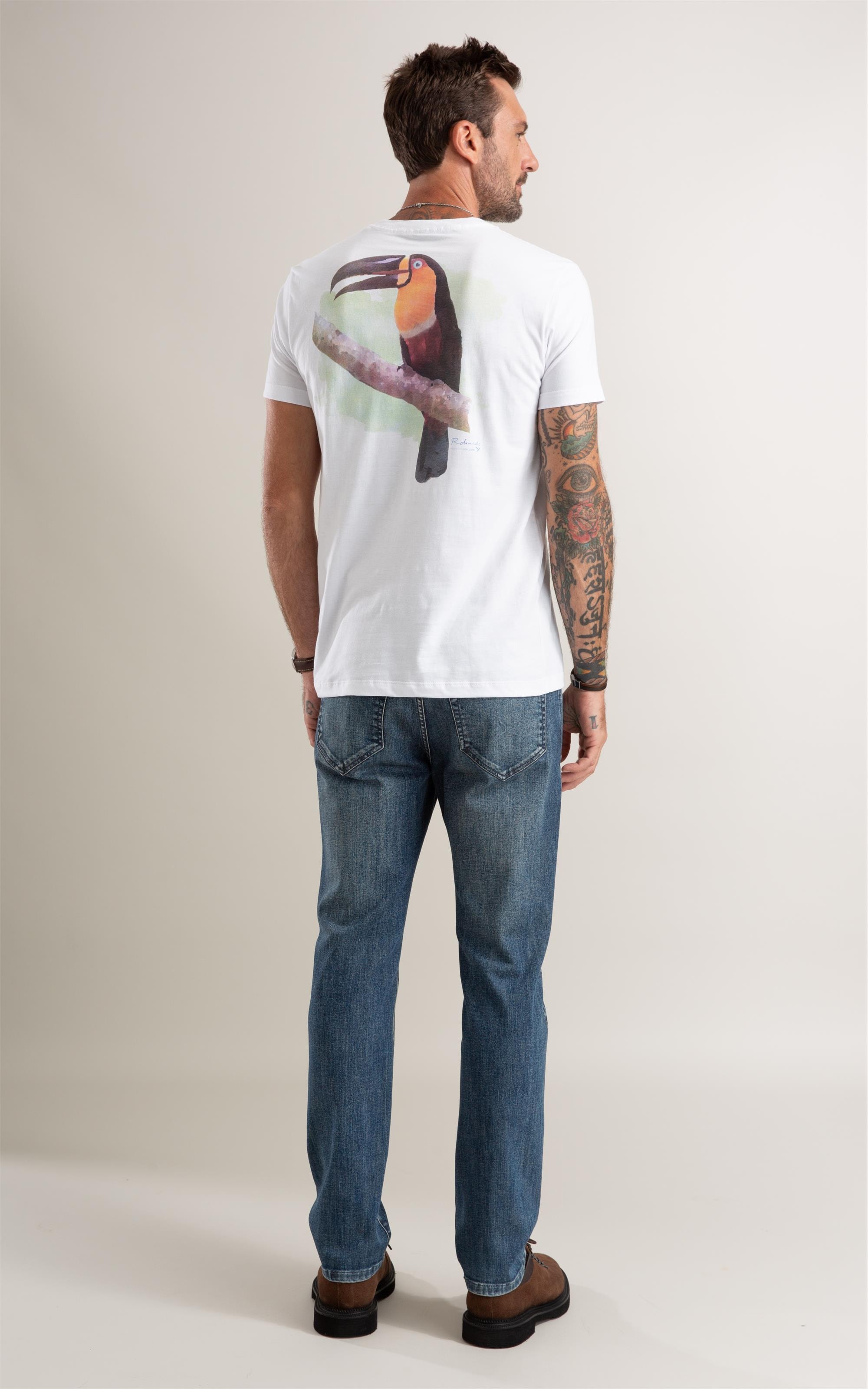 T-Shirt Instituto Tucano Bico Preto Branco