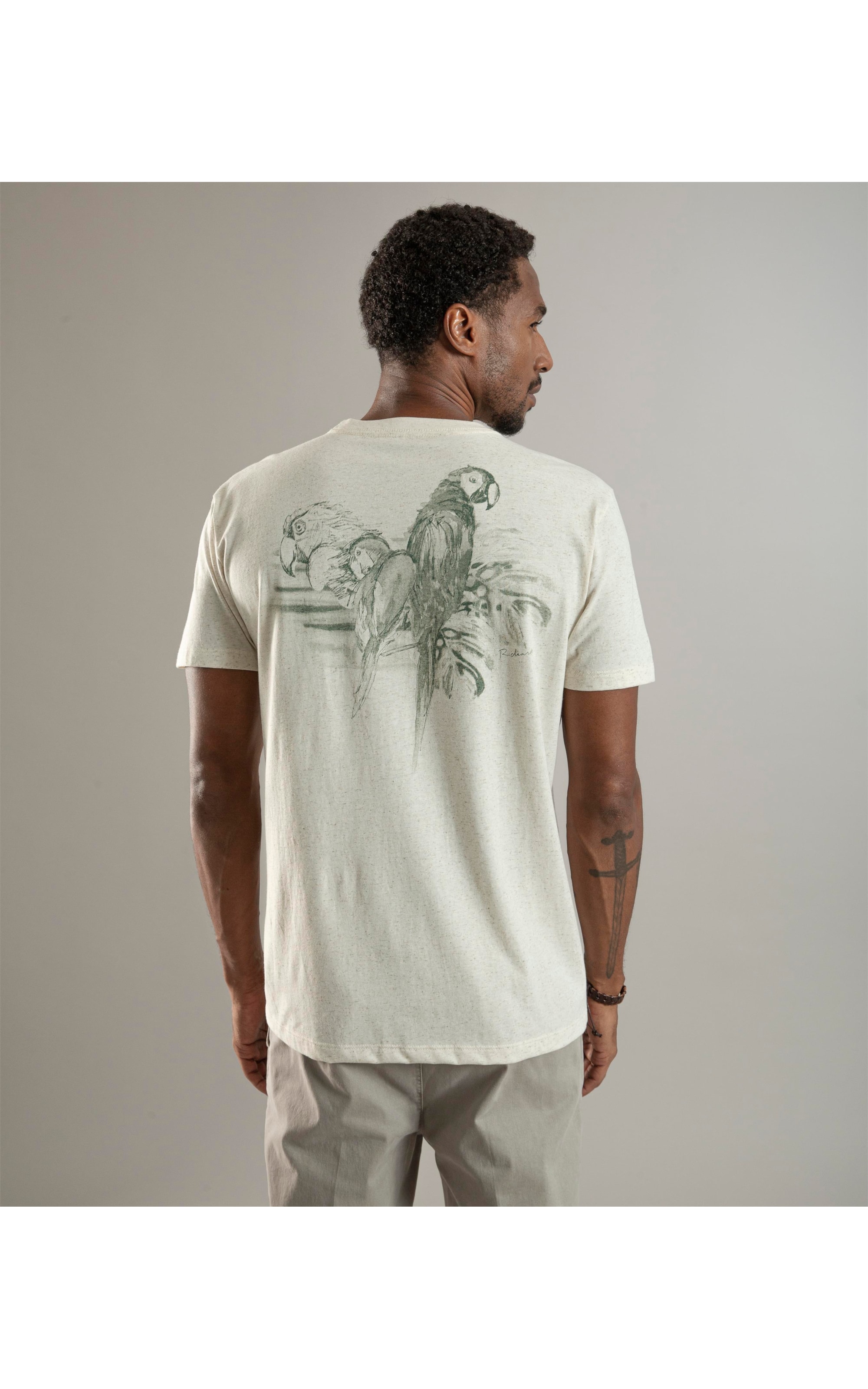 T-Shirt Linho  Araras Costas Natural
