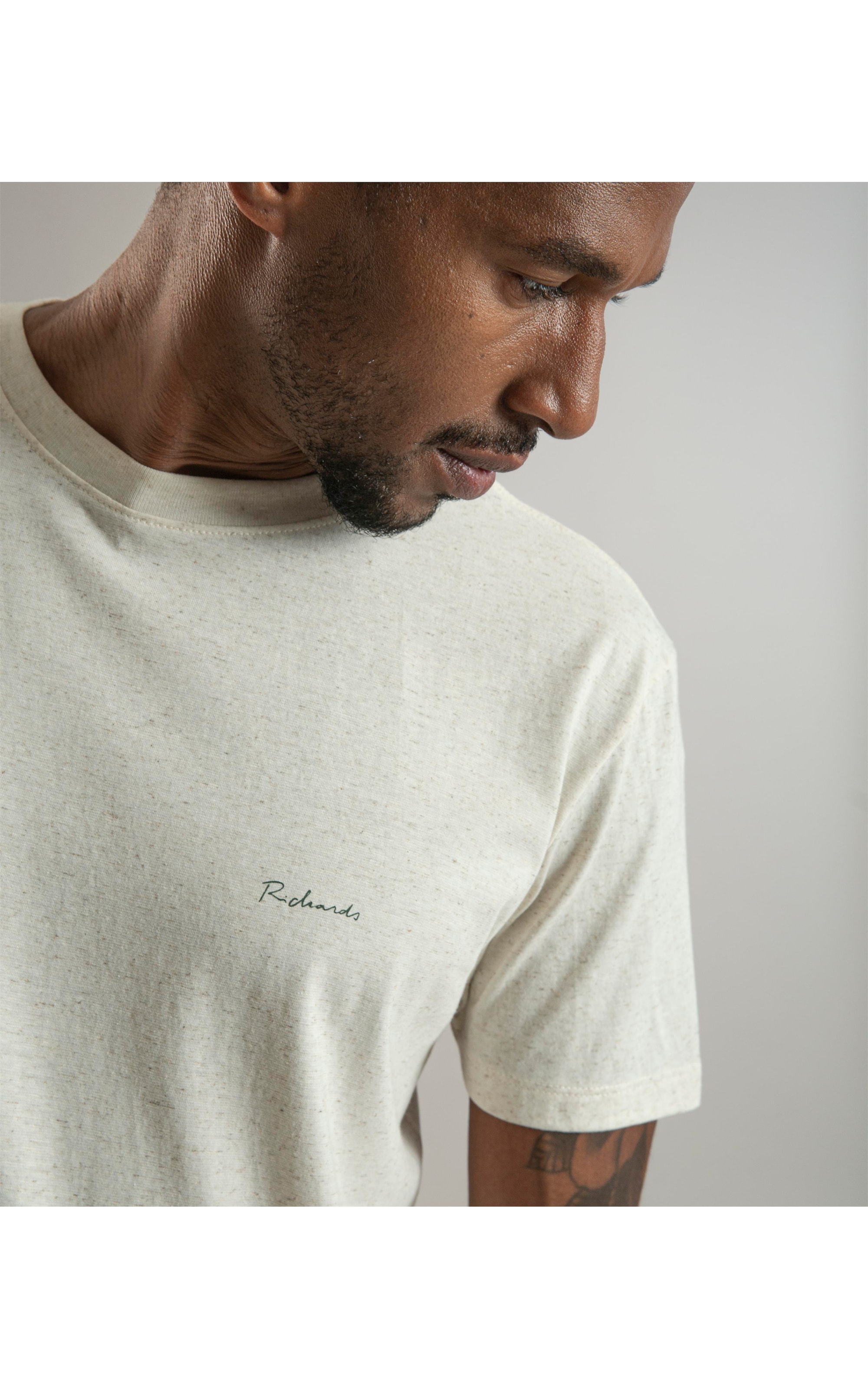 T-Shirt Linho  Araras Costas Natural