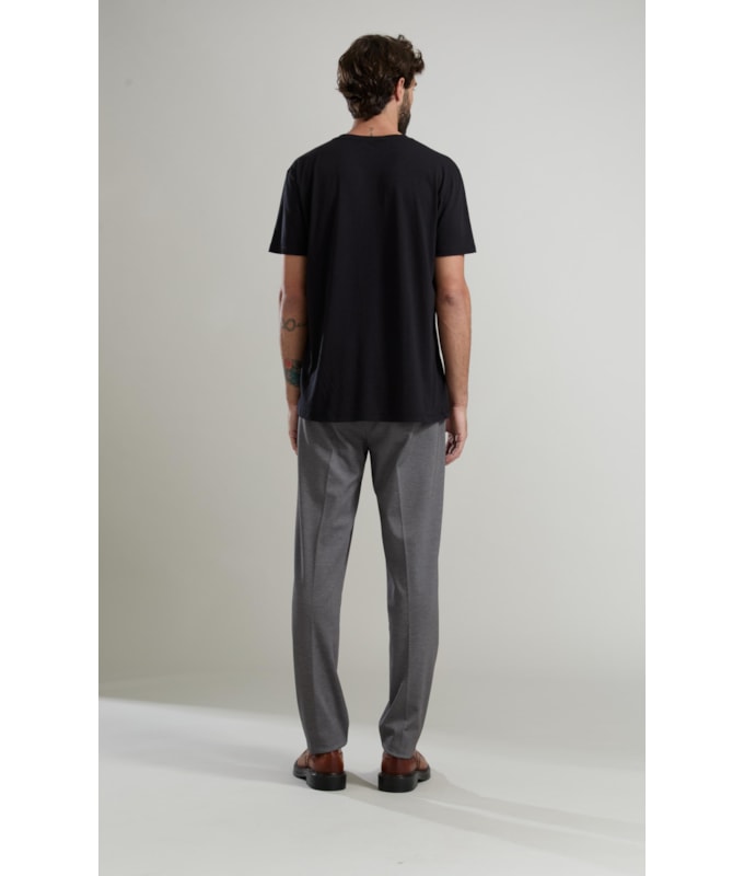 T-Shirt Linho New Basic Fit Preto