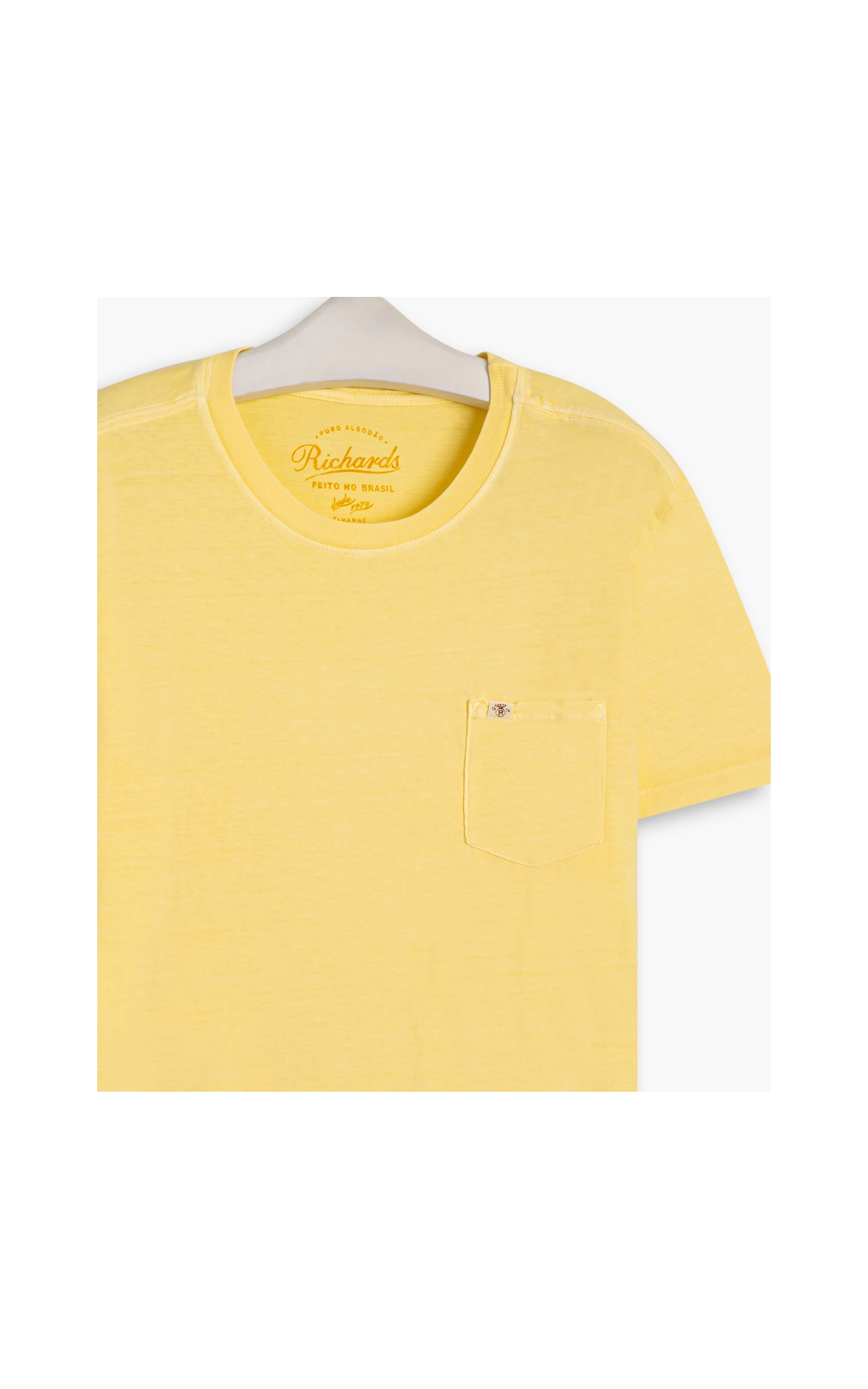 T- Shirt Lisa Com Bolso Amarelo Claro