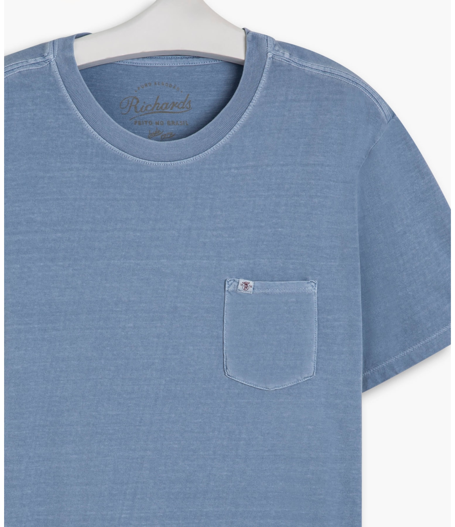 T- Shirt Lisa Com Bolso Azul Claro