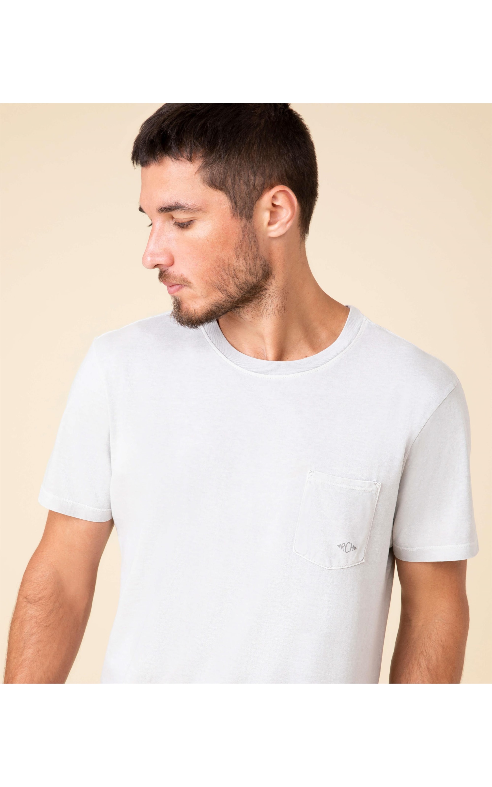 T- Shirt Lisa Com Bolso Cinza Claro