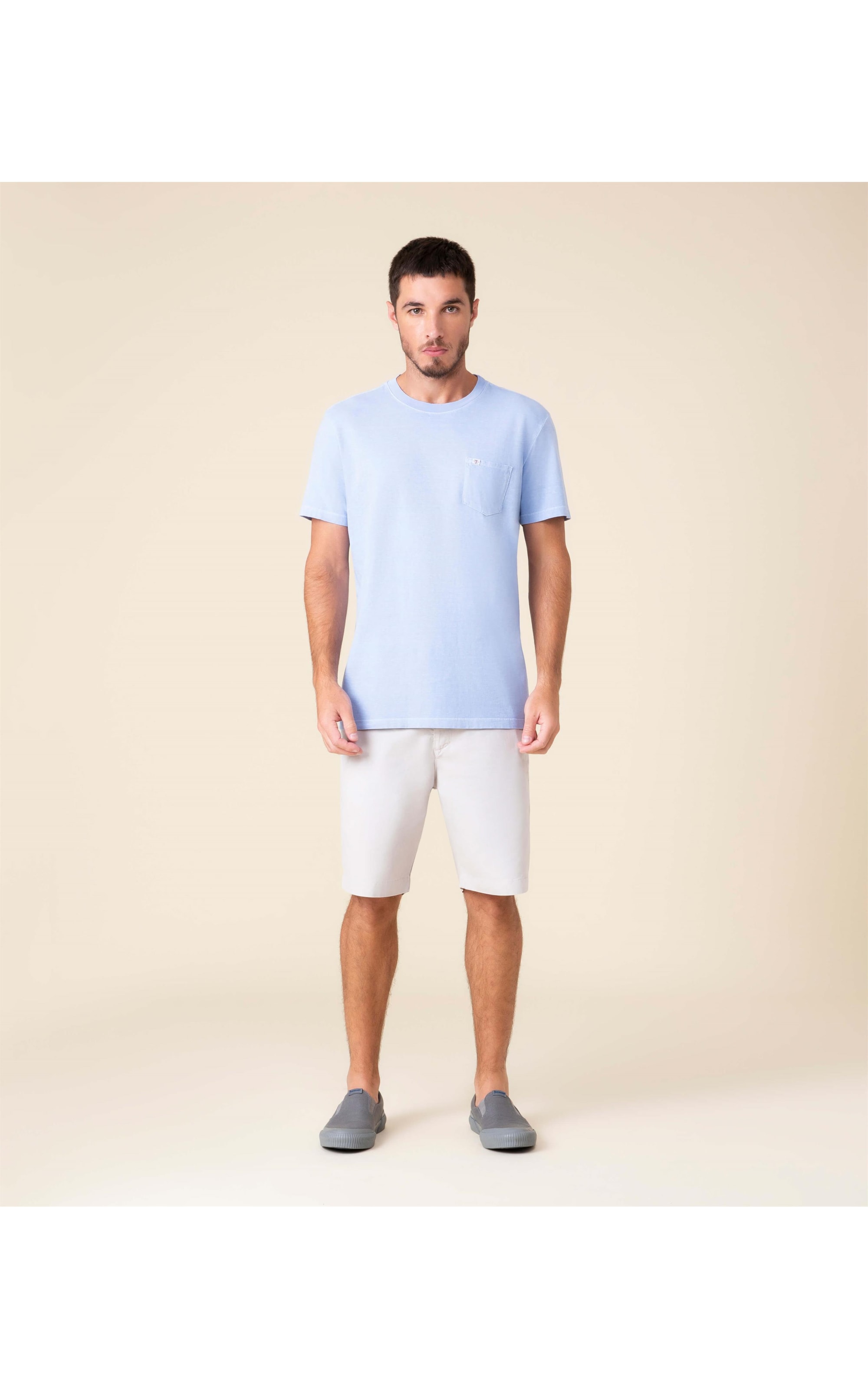 T-Shirt Mm Stone Lisa Com Bolso Azul Claro