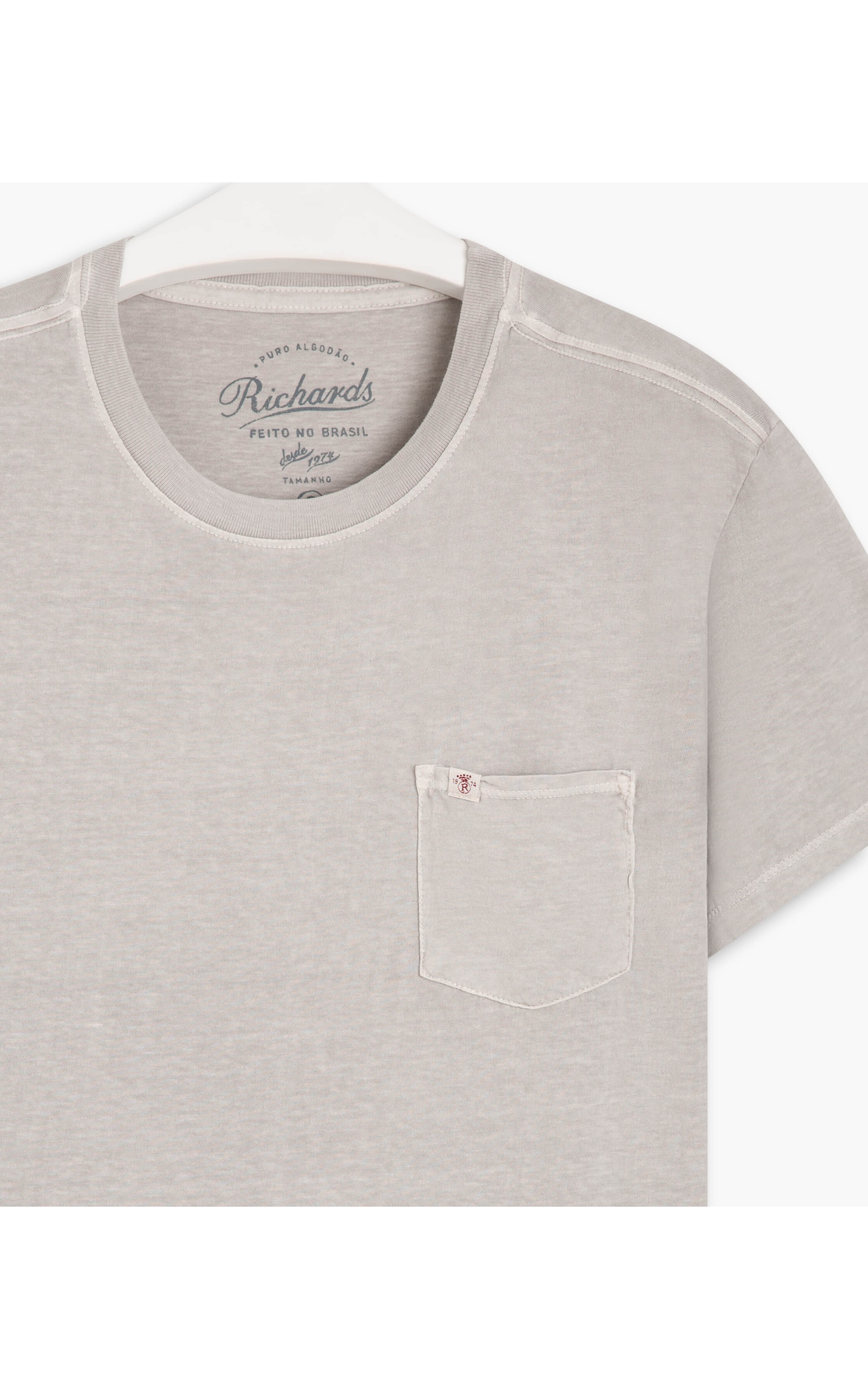 T-Shirt Mm Stone Lisa Com Bolso Cinza Claro