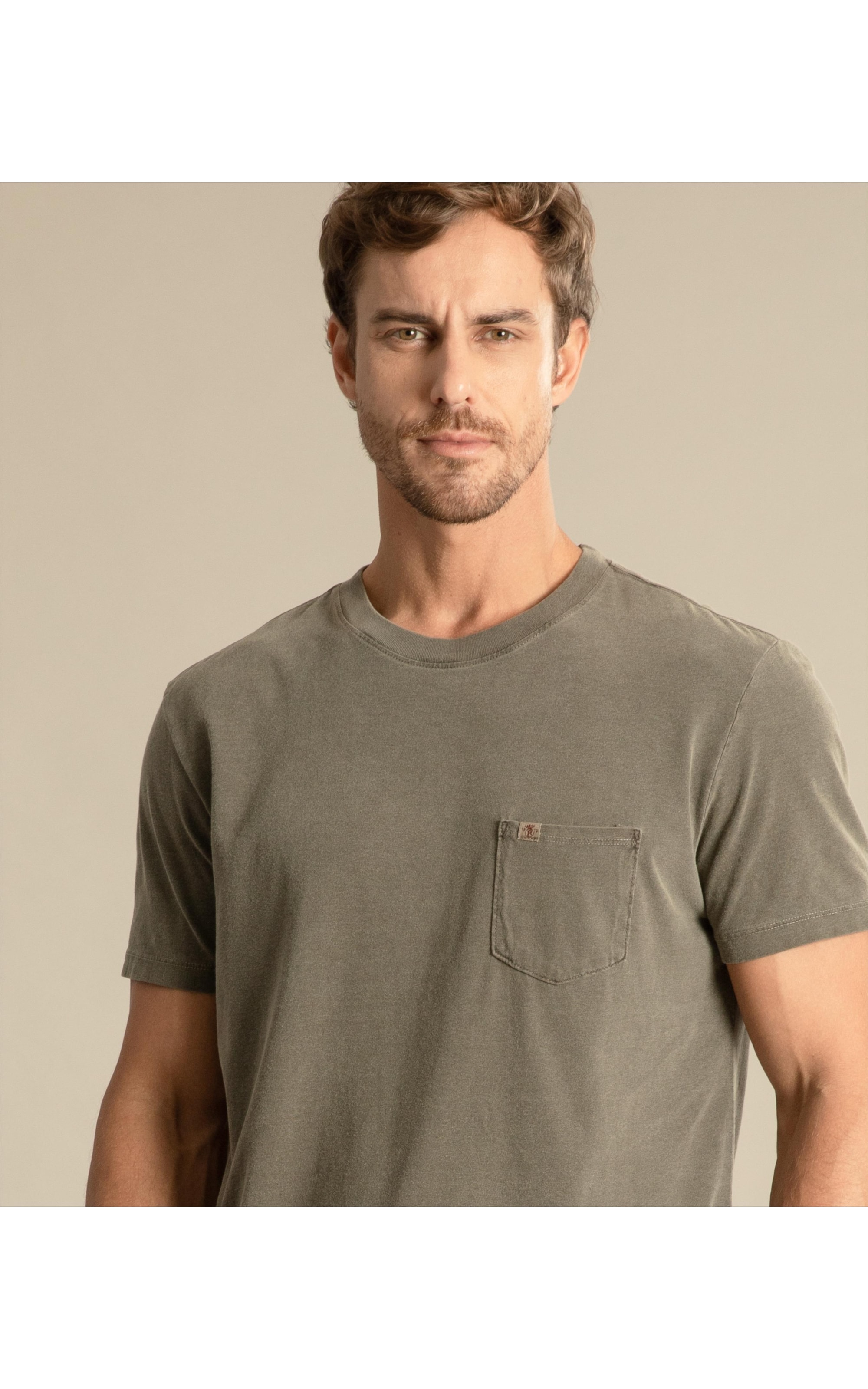 T-Shirt Mm Washed Com Bolso Tabaco