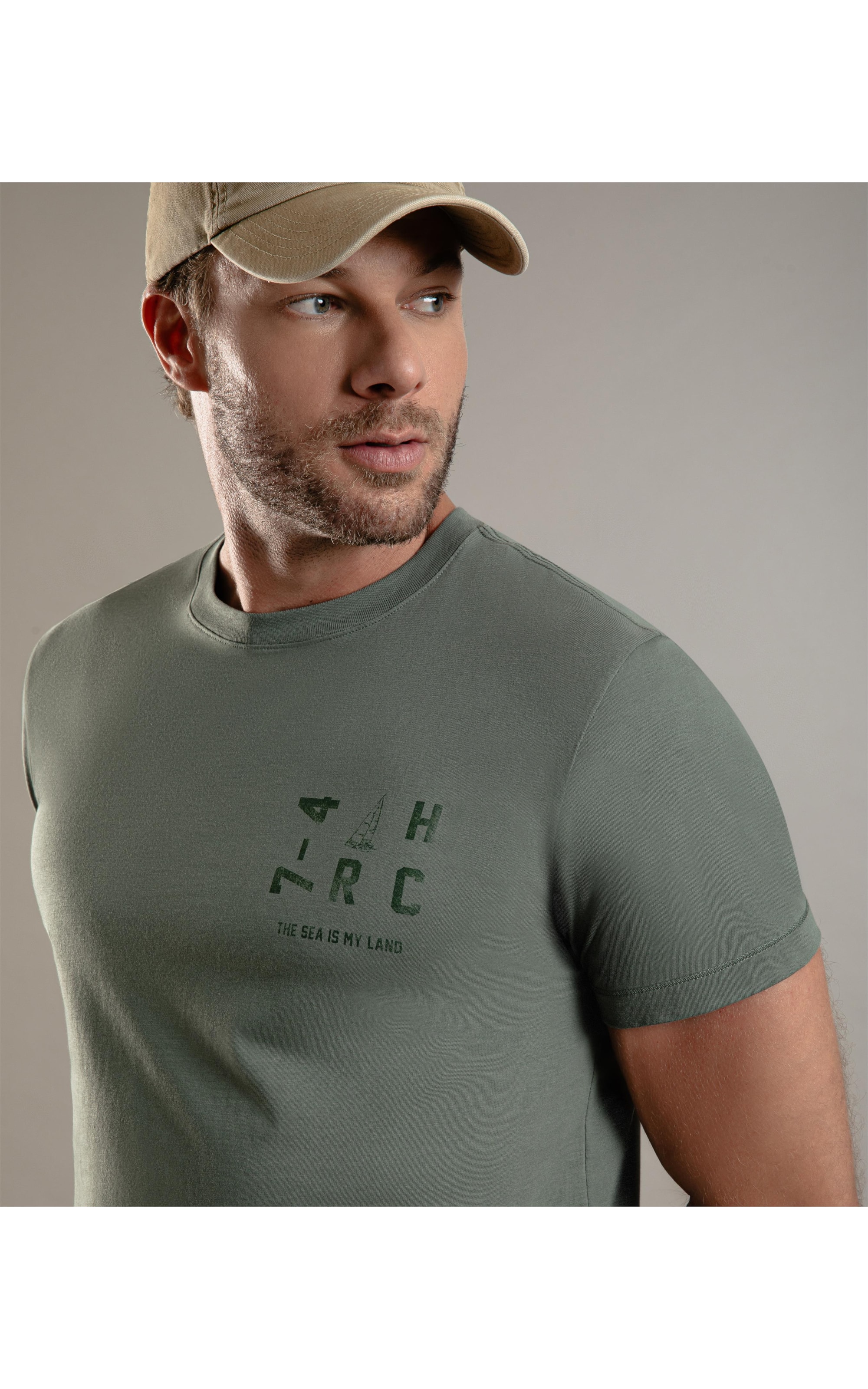 T-Shirt Pima Estampa Vela Verde Army
