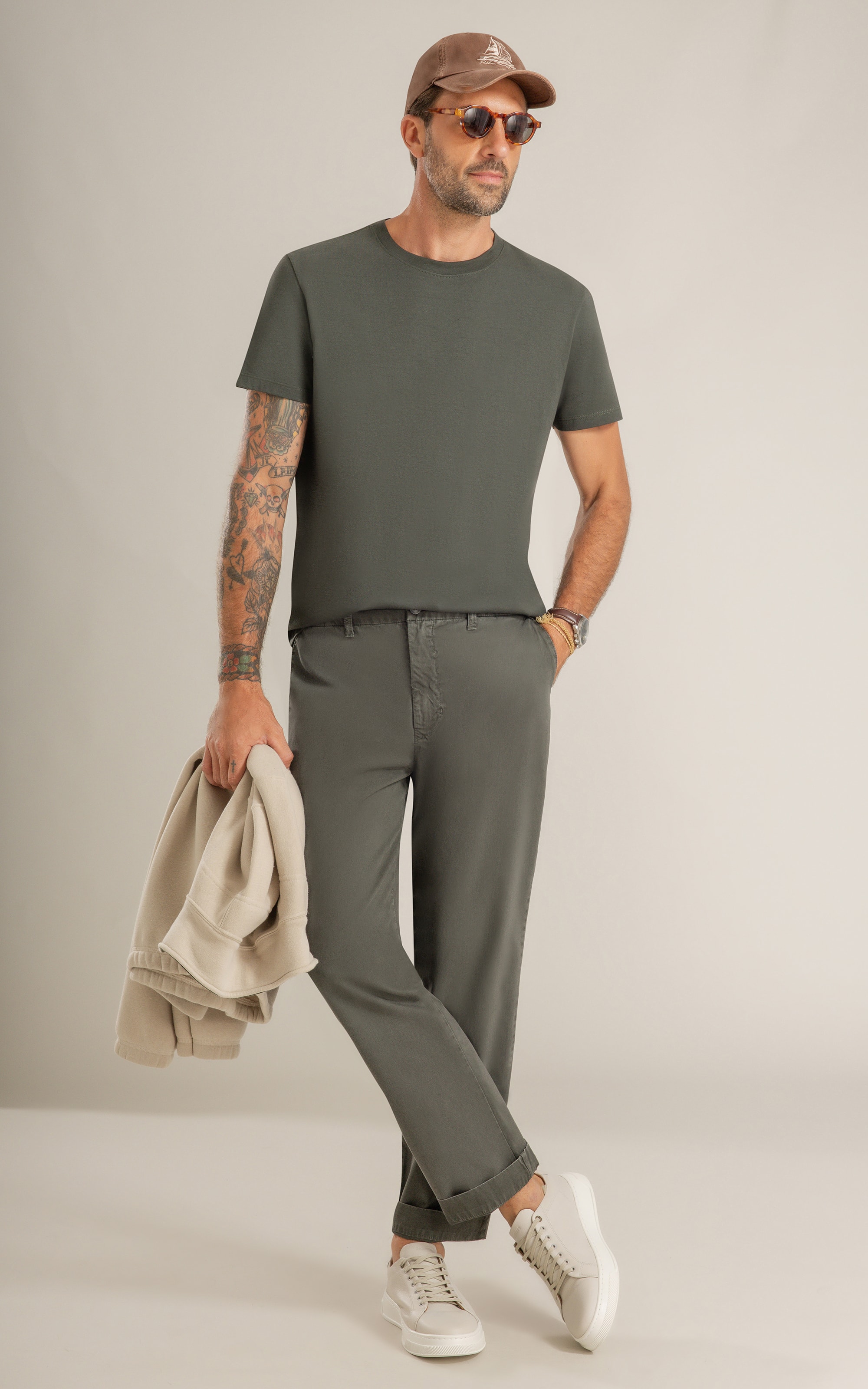T-Shirt  Property Verde Militar