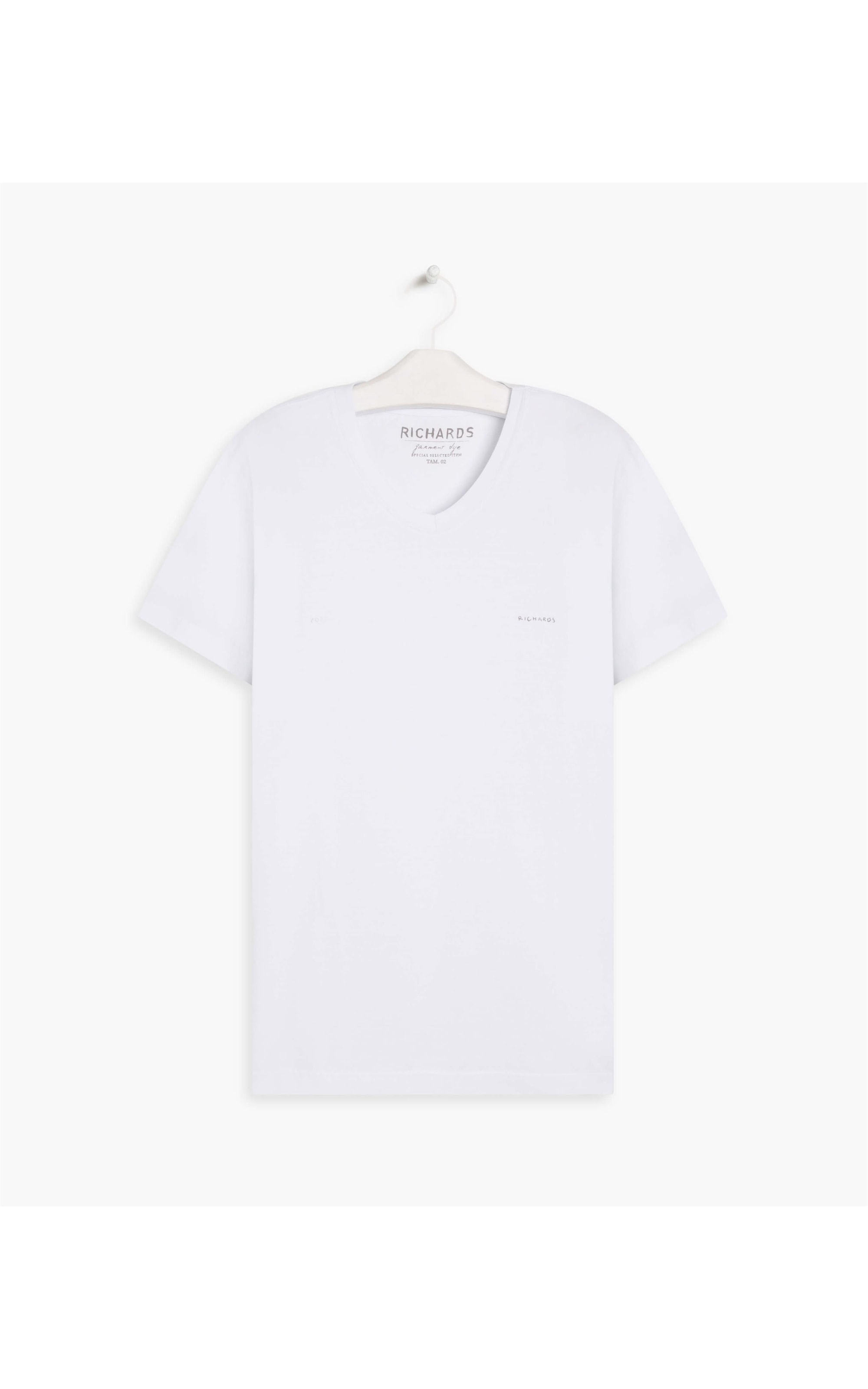 T-Shirt Richards Decote v Mc Branco