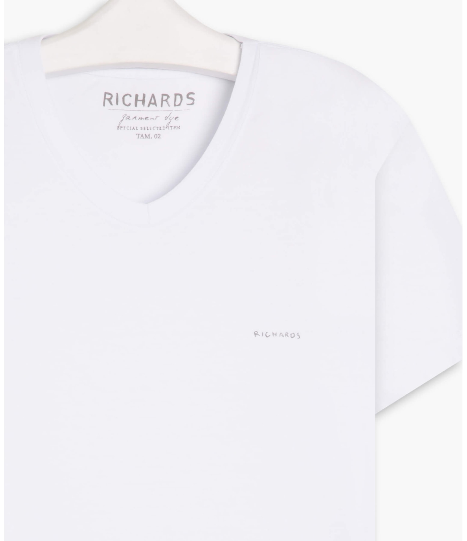 T-Shirt Richards Decote v Mc Branco