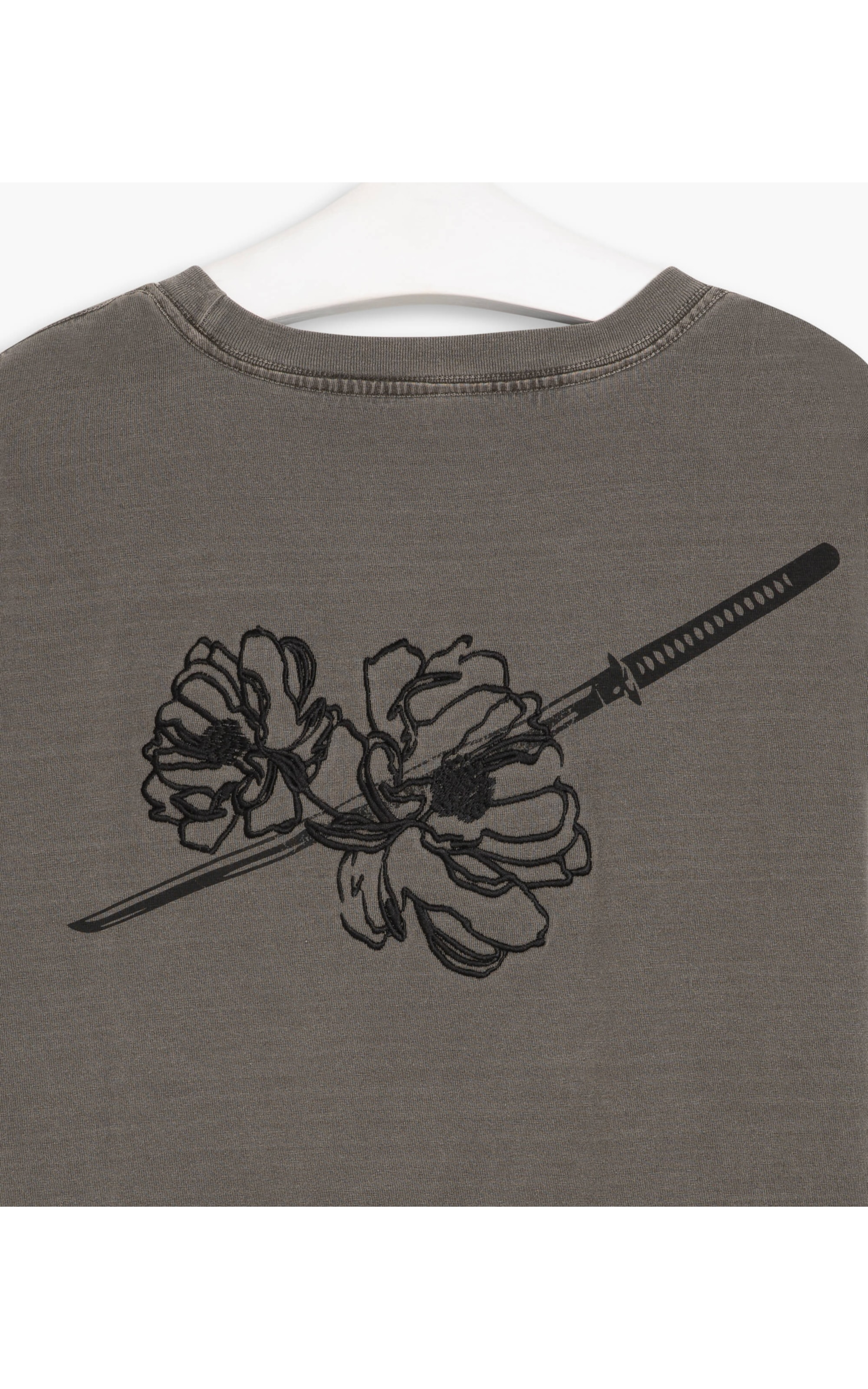 T-Shirt Stone Bordada Sword Costas Grafite