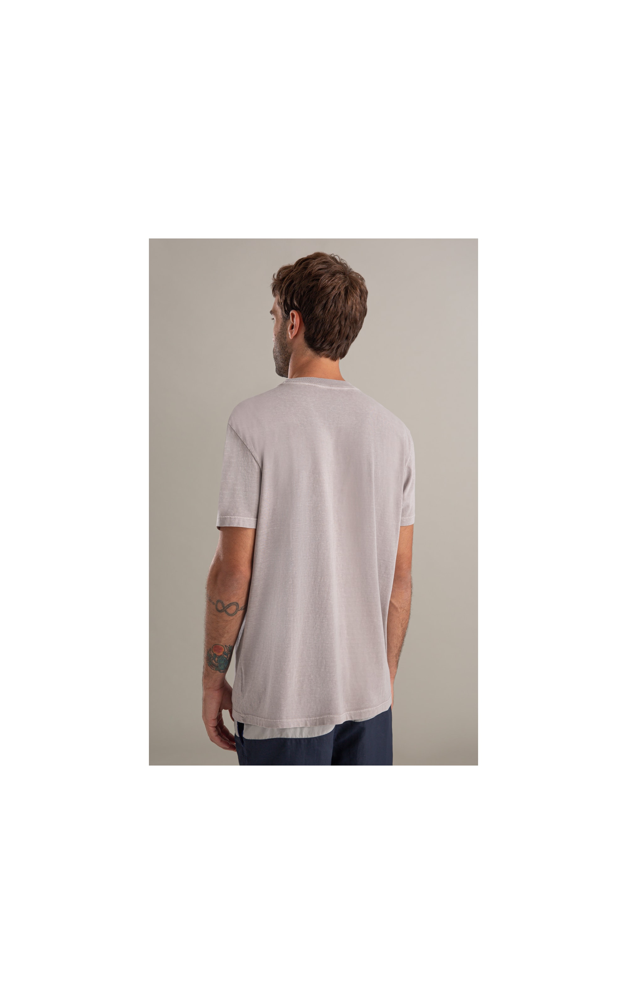T-Shirt Washed Aquarela Cinza Claro