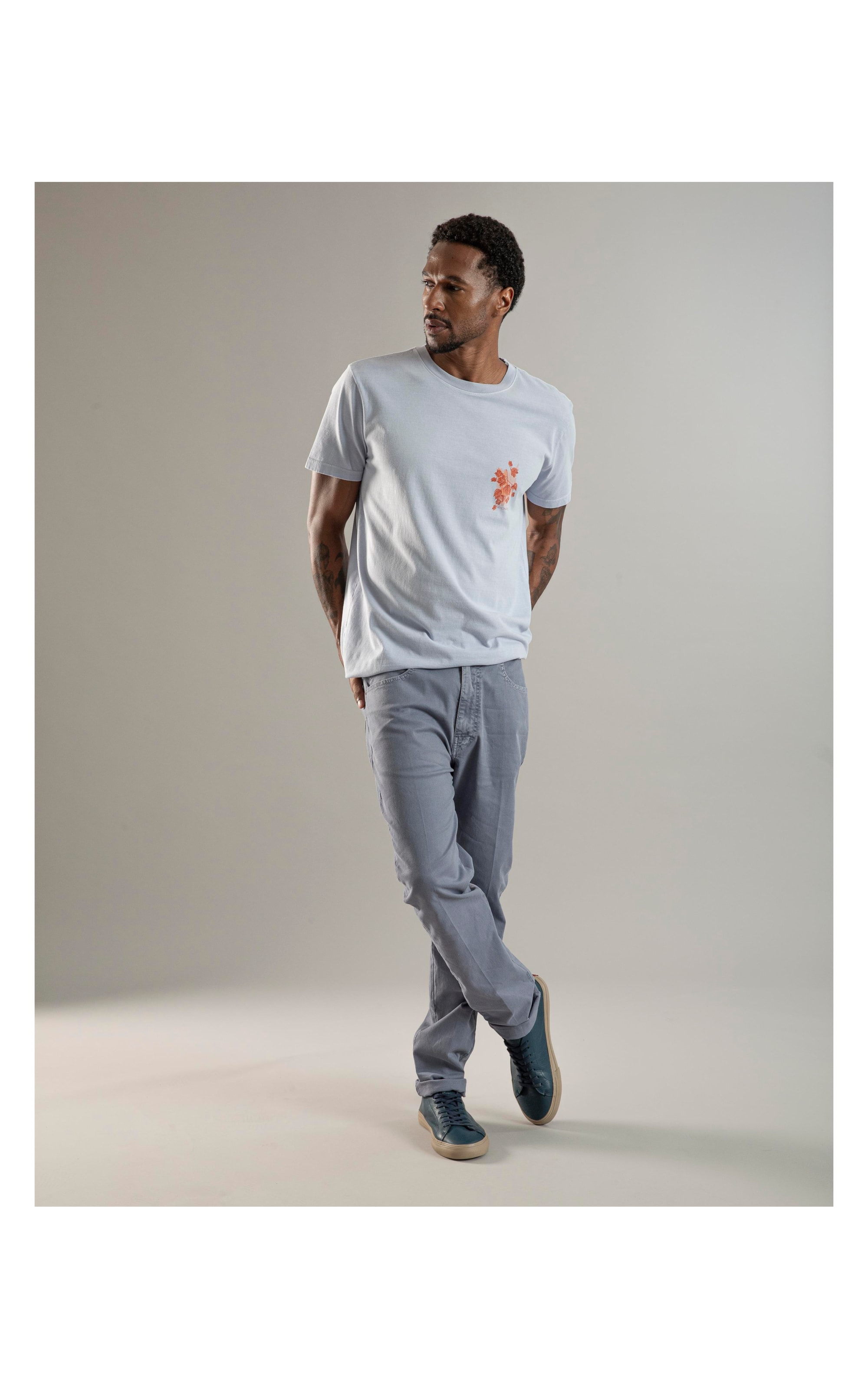 T-Shirt Washed Bouganville Peito Mc Azul Claro