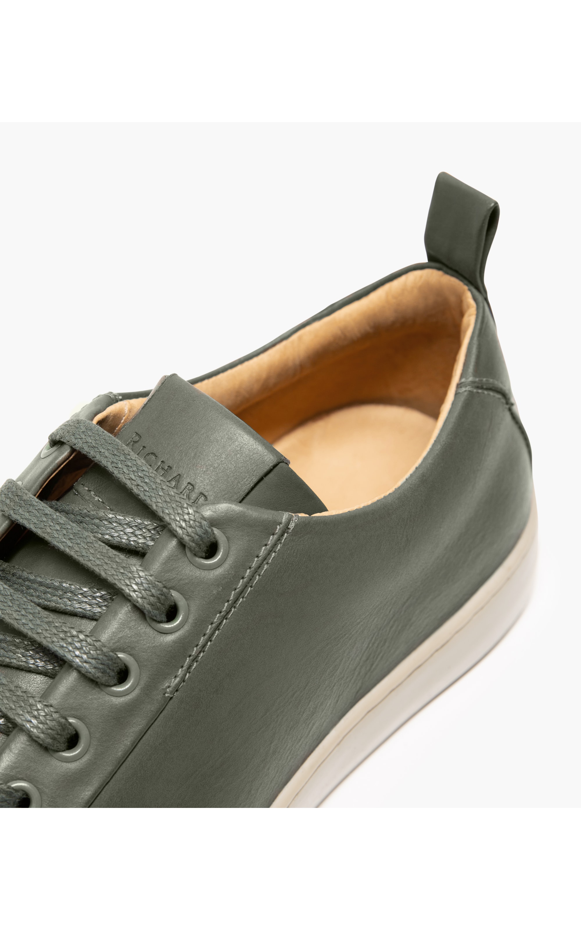 Tênis Biarritz Verde Militar