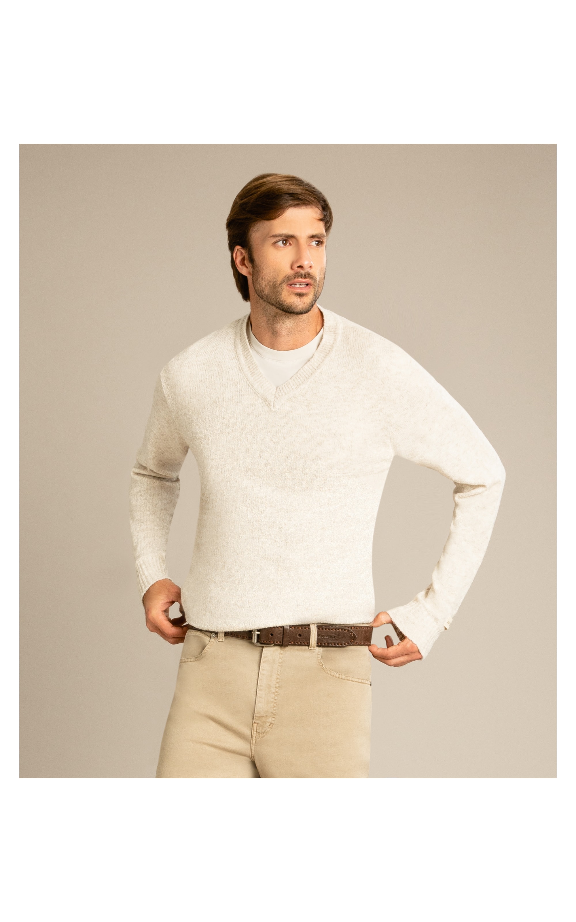 Tricot Britânia Gola v Giulio Areia