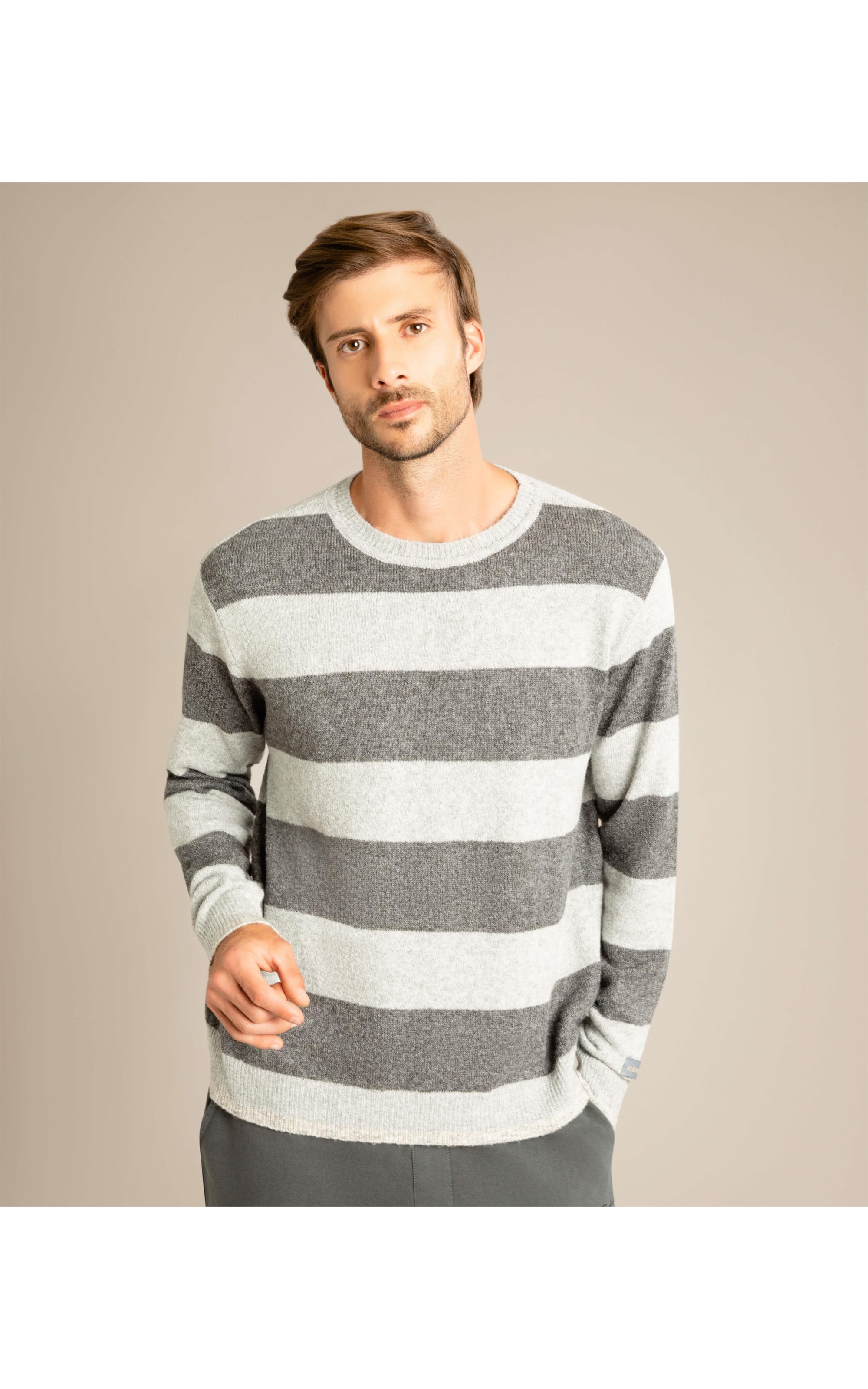 Tricot Britânia Listras Chumbo Mescla