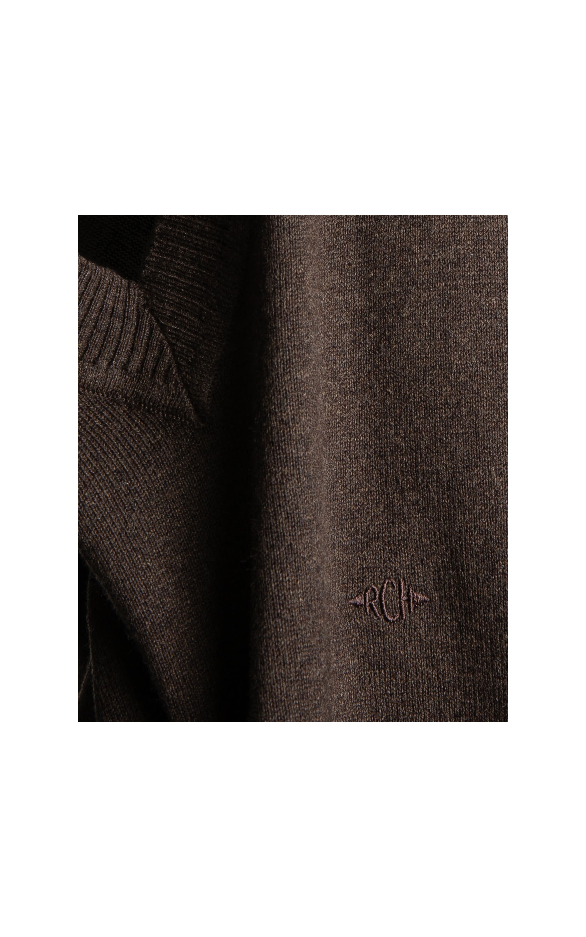 Tricot Cashmere Gola v Gaspar Con Tabaco