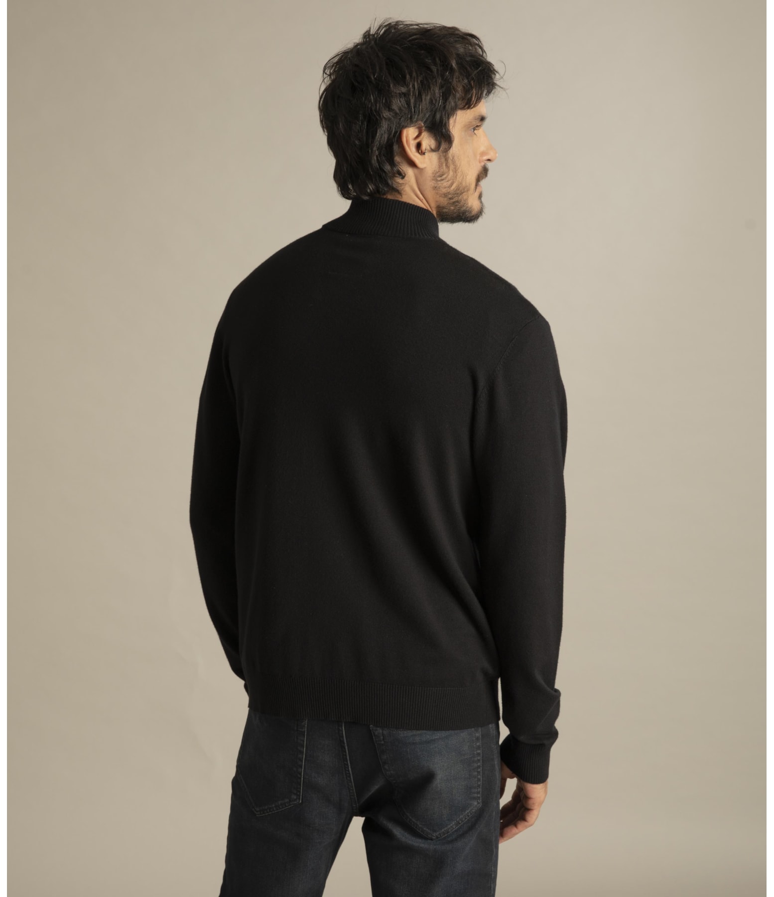 Tricot Gola Alta Ziper Preto