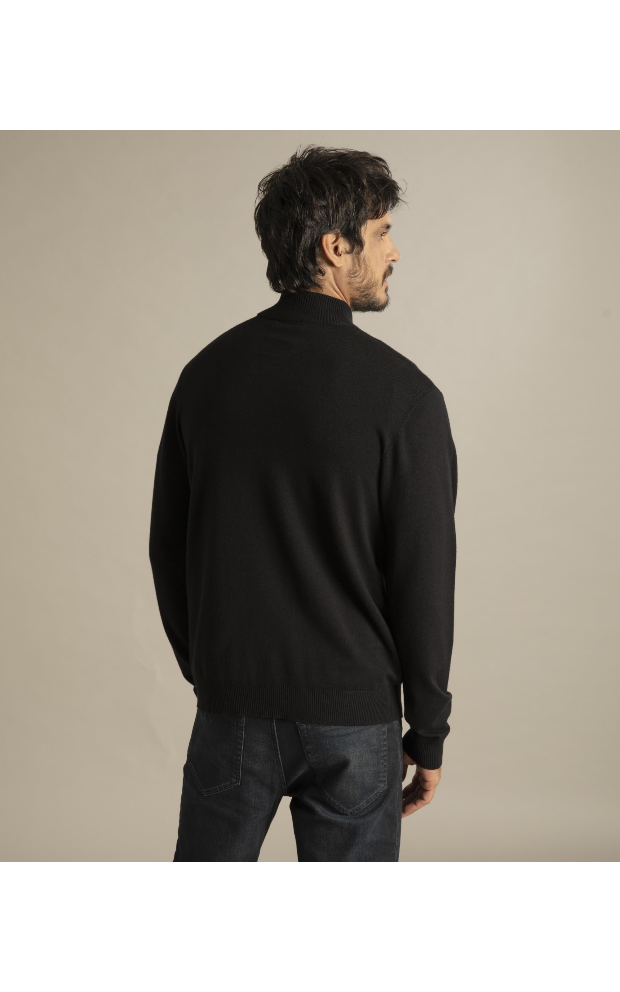 Tricot Gola Alta Ziper Preto