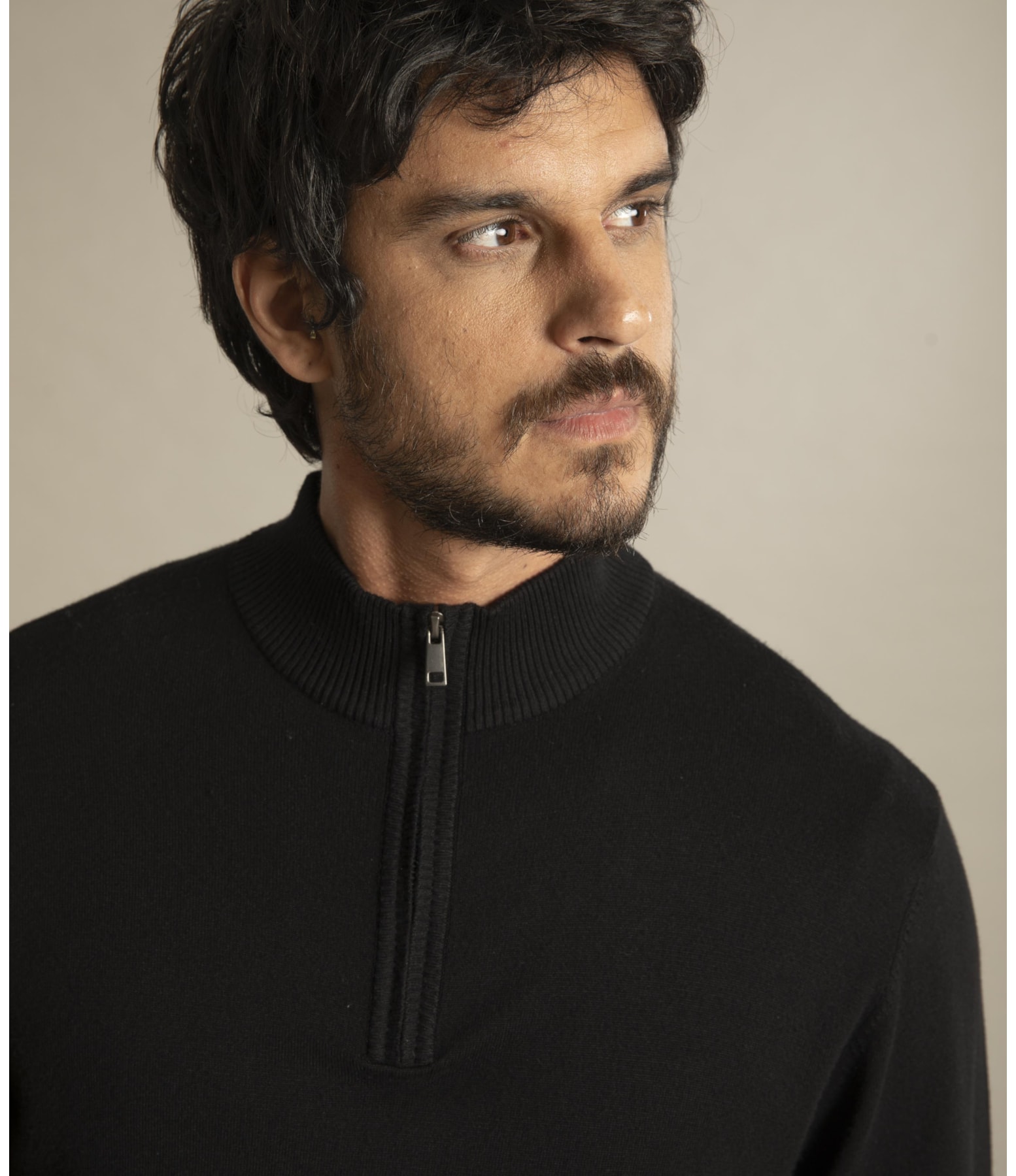 Tricot Gola Alta Ziper Preto