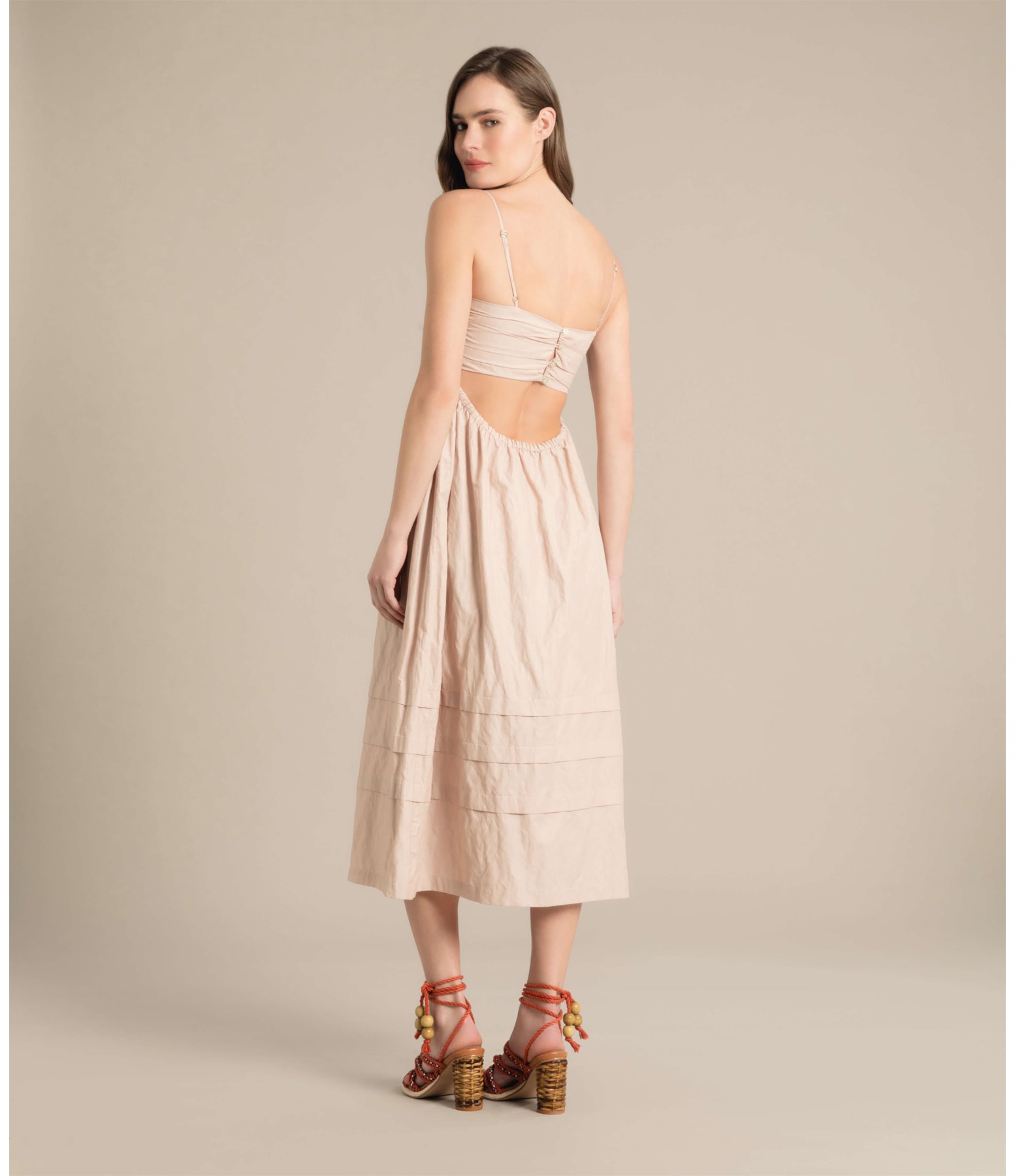 Vestido Cloud Memory Liso Areia