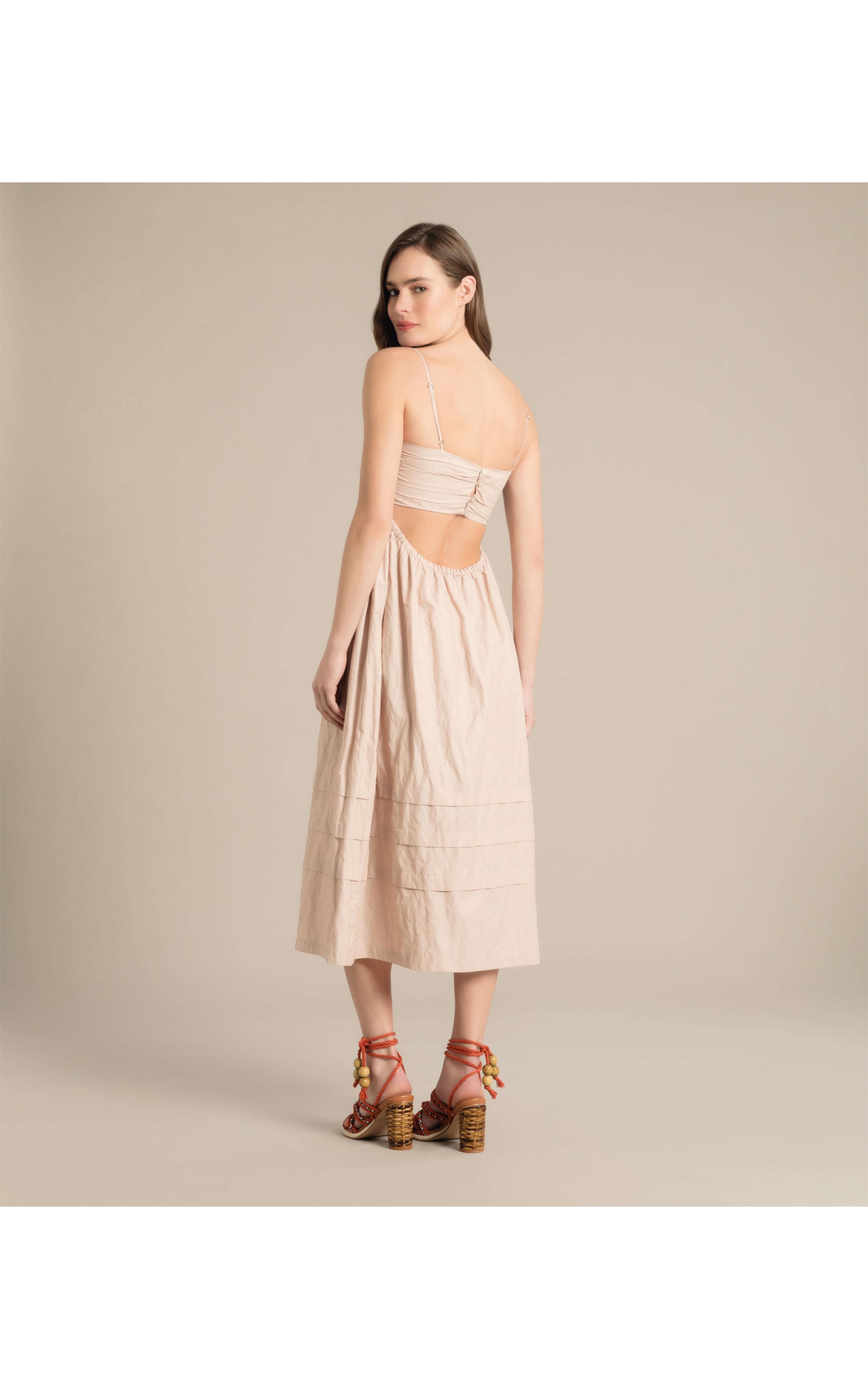 Vestido Cloud Memory Liso Areia
