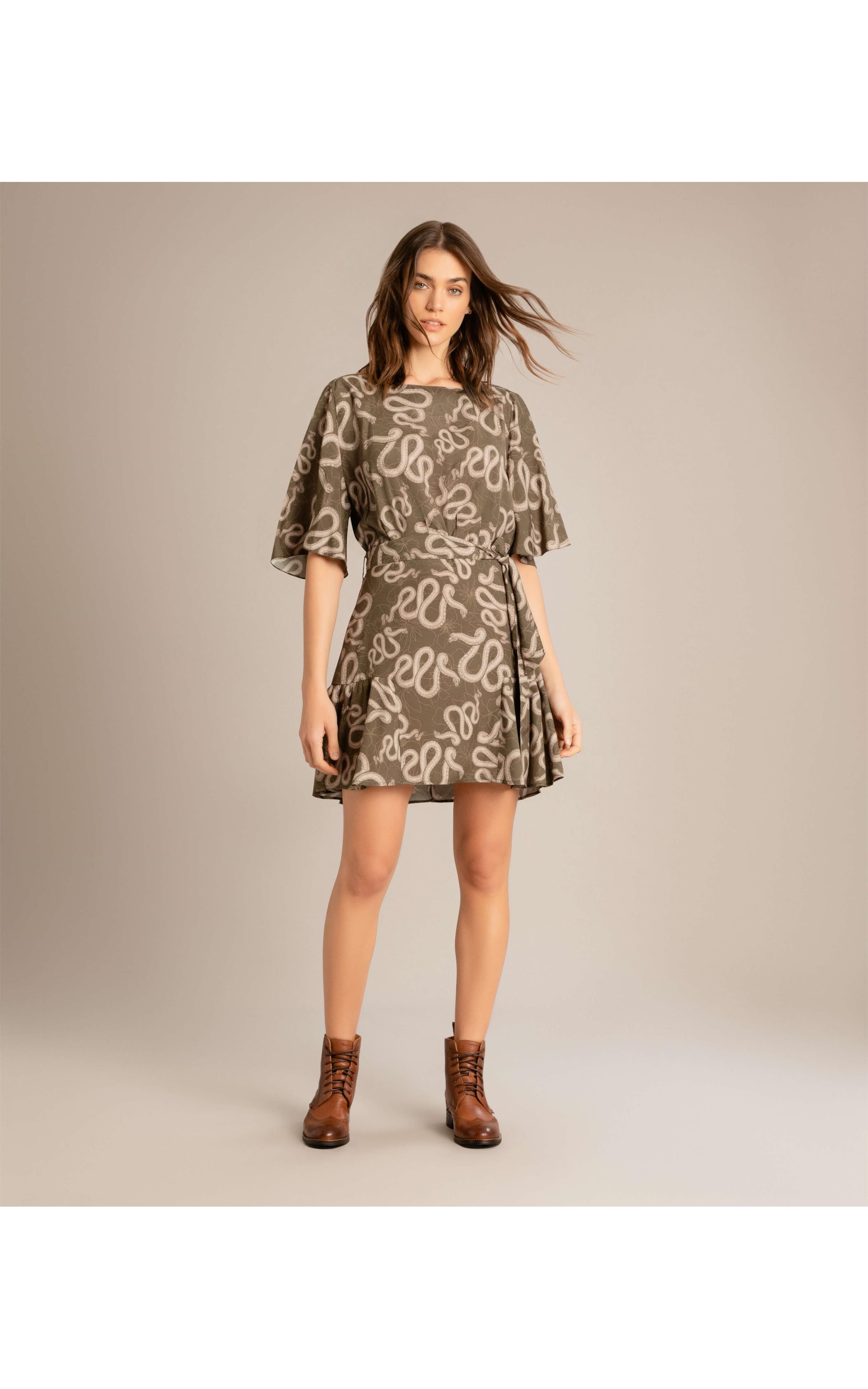 Vestido Cora Viscose Est Cobra Verde Army