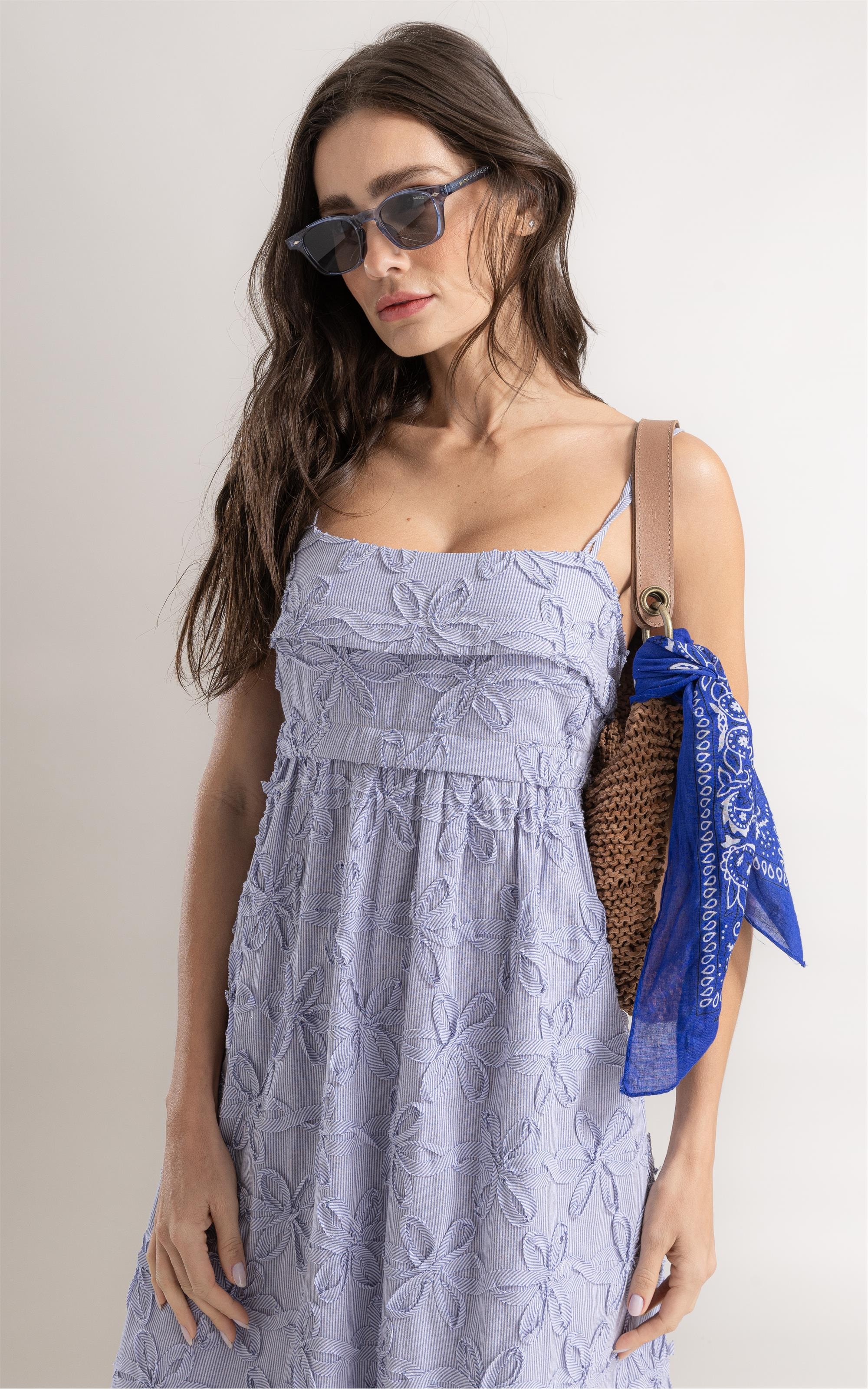 Vestido Lara Bordado Floral Azul Bic