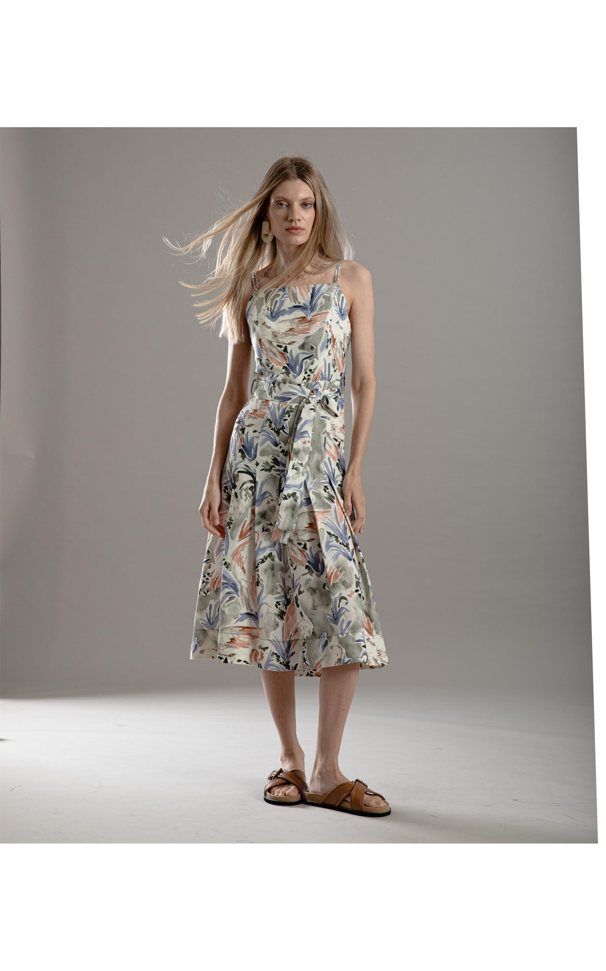 Vestido Linho  Liz  Estampa Araras Verde Army