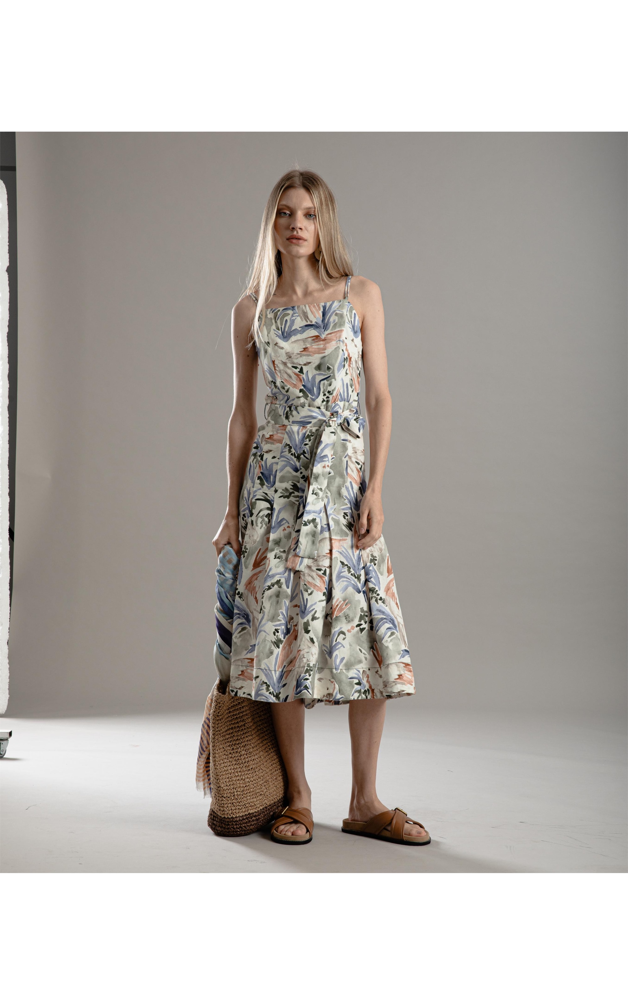 Vestido Linho  Liz  Estampa Araras Verde Army