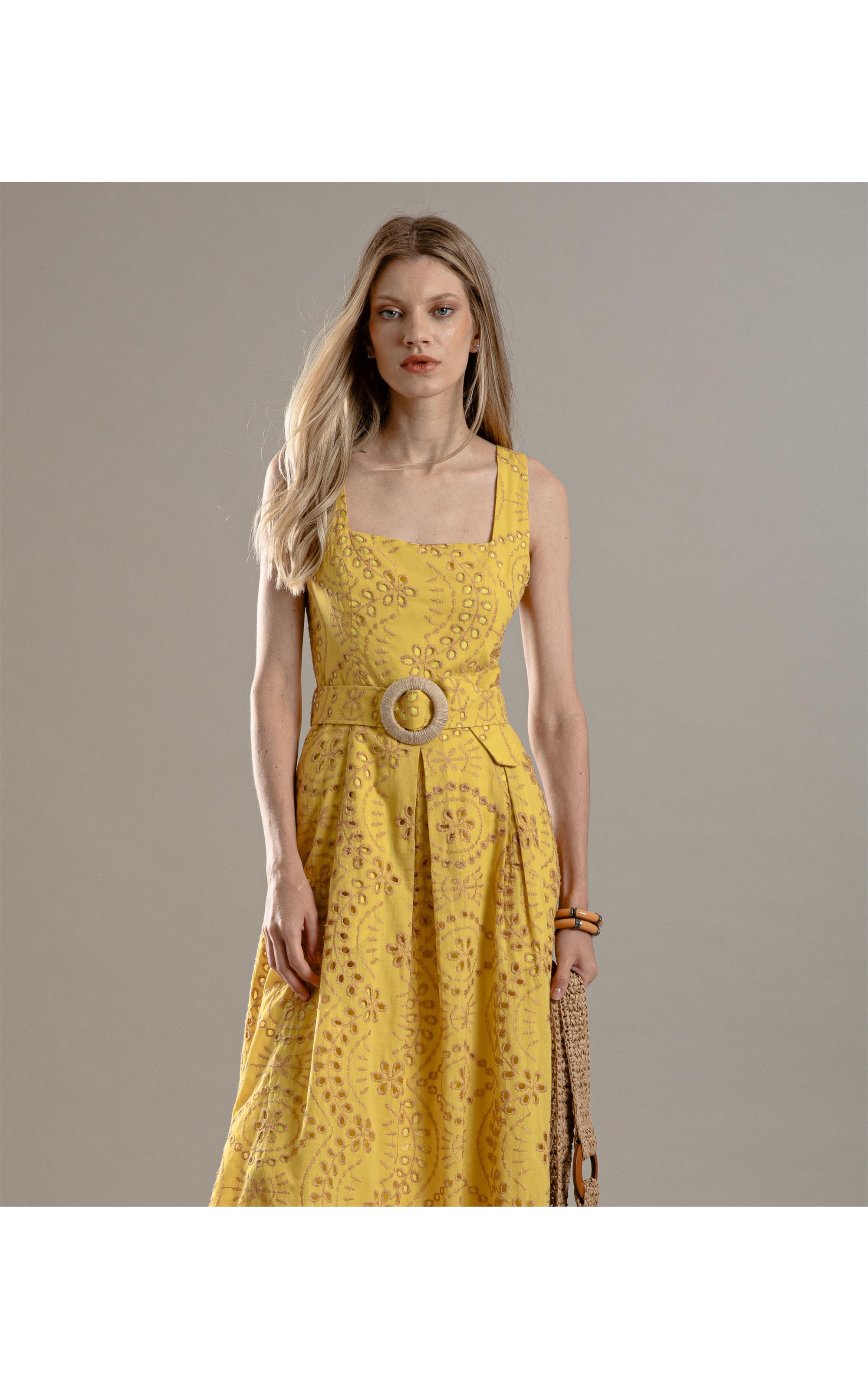 Vestido Sora Algodao Bordado Mostarda